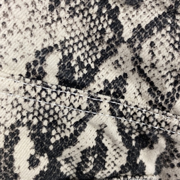 ZARA 90s Wide Leg White Snake Print Pants Jeans High Waist Python - Size 4 - Picture 12 of 12